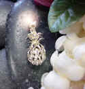 hawaiian_jewelry_pineapple.jpg (31457 bytes)